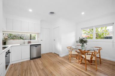 House For Sale - VIC - Flora Hill - 3550 - Stylish Renovation in a Prime Flora Hill Setting  (Image 2)