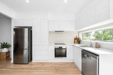 House For Sale - VIC - Flora Hill - 3550 - Stylish Renovation in a Prime Flora Hill Setting  (Image 2)