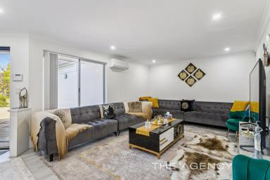 House For Sale - WA - Bennett Springs - 6063 - Renovated Family Gem with Park Views  (Image 2)