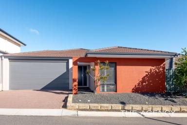 House For Sale - WA - Doubleview - 6018 - Your Stylish Secret Hideaway!  (Image 2)
