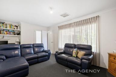House For Sale - WA - Padbury - 6025 - Peace, Privacy and Plenty of Space!  (Image 2)