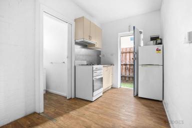 House For Lease - VIC - Mentone - 3194 - Affordable Urban Simplicity in the Heart of Mentone  (Image 2)