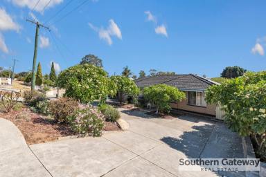 House For Lease - WA - Orelia - 6167 - Ideally Located Family Home (Image 2)