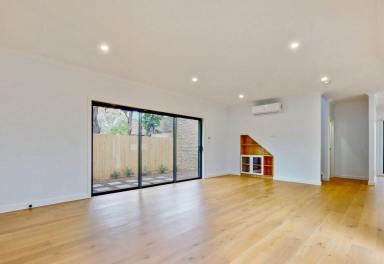 House For Lease - VIC - Seaford - 3198 - MODERN HOME | GREAT LOCATION | SPACIOUS  (Image 2)