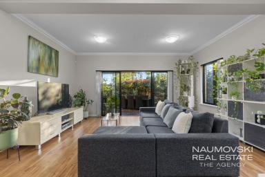 House For Sale - WA - Nollamara - 6061 - YOUR PRIVATE PARKSIDE RETREAT!  (Image 2)