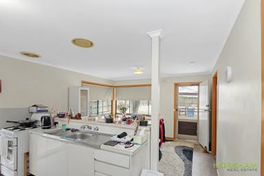 House For Sale - VIC - Horsham - 3400 - Solid Investment  (Image 2)