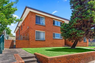 Unit For Sale - NSW - Coniston - 2500 - City Fringe Living  (Image 2)