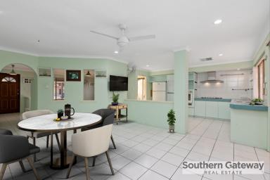 House For Sale - WA - Leda - 6170 - BIG BLOCK WITH A GREAT LOCATION!  (Image 2)
