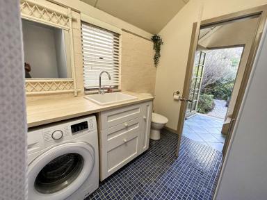 Studio For Lease - NSW - Austinmer - 2515 - Studio Beach Apartment Moore St  (Image 2)
