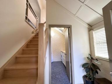 Studio For Lease - NSW - Austinmer - 2515 - Studio Beach Apartment Moore St  (Image 2)