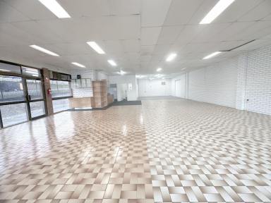 Retail For Sale - QLD - Kingston - 4114 - Large block Commercial building with heaps potential (Image 2)