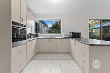 Unit For Sale - VIC - Somerville - 3912 - Private Sanctuary in the Heart of Somerville  (Image 2)