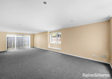 Townhouse For Lease - NSW - Nowra - 2541 - Modern Comfort & Convenient Living (Image 2)