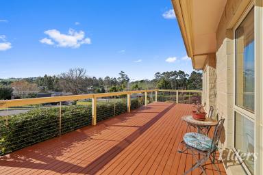 House For Sale - VIC - Drouin - 3818 - SOAK IN THE WINTER SUN in this QUALITY BUILT HOME  (Image 2)