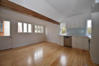 House Leased - VIC - Beechworth - 3747 - NEWLY RENOVATED COTTAGE  (Image 2)