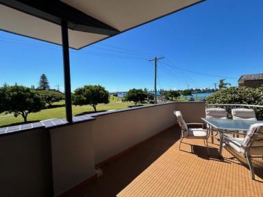 Apartment For Lease - NSW - Tuncurry - 2428 - Great location  (Image 2)