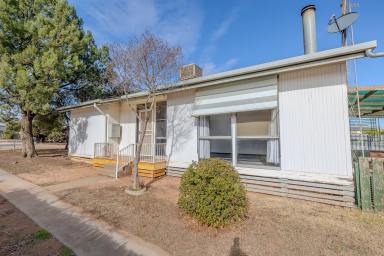 House For Sale - VIC - Ouyen - 3490 - How does a 9%-10% return sound?!  (Image 2)