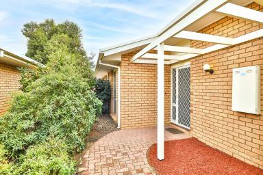 Unit For Sale - VIC - Mildura - 3500 - Stylishly Updated & Low Maintenance  (Image 2)