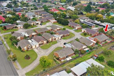 Unit For Sale - VIC - Yarram - 3971 - LOW MAINTENANCE LIVING IN THE HEART OF TOWN  (Image 2)