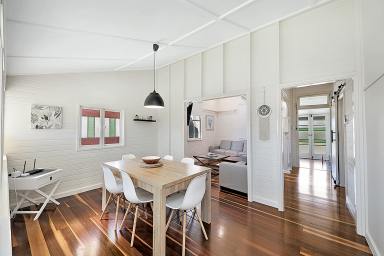 House For Sale - QLD - Bundaberg South - 4670 - FULLY FURNISHED QUEENSLANDER OOZING WITH CHARM!  (Image 2)