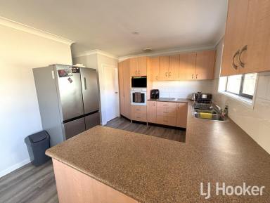 House Leased - NSW - Inverell - 2360 - Newly Renovated, Well-Presented Brick Home  (Image 2)