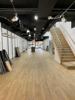 Office(s) Sold - VIC - Bairnsdale - 3875 - HIGH-EXPOSURE MAIN STREET 2 STOREY COMMERCIAL SPACE  (Image 2)