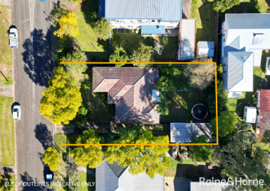 House For Sale - NSW - Nowra - 2541 - Invest close to the CBD - 780m2 block  (Image 2)