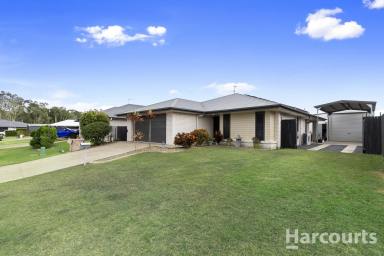 House For Sale - QLD - Wondunna - 4655 - Bring the Van or Boat & Relax in the Pool!  (Image 2)