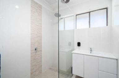 House For Lease - WA - Gosnells - 6110 - Neat and Tidy on Rainbird  (Image 2)