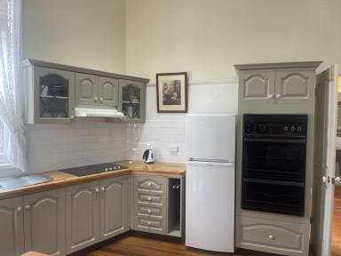 House Leased - NSW - Taree - 2430 - 1-Bedroom Fully Furnished Unit Near Hospital  (Image 2)