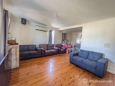House For Sale - NSW - West Tamworth - 2340 - 3 Bedroom House - West Tamworth  (Image 2)