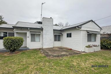 House For Lease - NSW - Dubbo - 2830 - Four-Bedroom Home with Studio in Central South Dubbo  (Image 2)