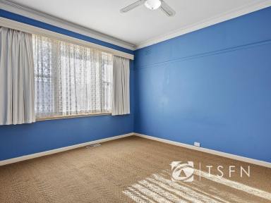 House For Sale - VIC - Bendigo - 3550 - POSITIONED FOR LIVING, LETTING OR LIVELIHOOD  (Image 2)