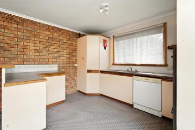 House For Sale - TAS - Hadspen - 7290 - WELCOME HOME!  (Image 2)