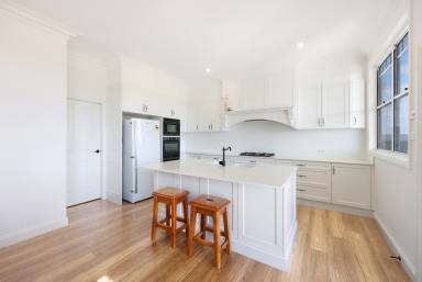 Lifestyle For Sale - NSW - Tamworth - 2340 - FEDERATION HOME ON ACRES CLOSE TO TAMWORTH  (Image 2)