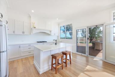 Lifestyle For Sale - NSW - Tamworth - 2340 - FEDERATION HOME ON ACRES CLOSE TO TAMWORTH  (Image 2)