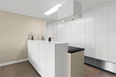 Apartment For Lease - NSW - Paddington - 2021 - Conveniently located Apartment with Amazing Views  (Image 2)