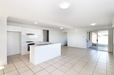House For Sale - QLD - Biloela - 4715 - Invest or Move Straight In  (Image 2)