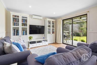Acreage/Semi-rural For Sale - VIC - Tyabb - 3913 - Tranquil Family Living On 1.7 Acres!  (Image 2)