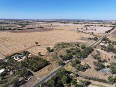 Lifestyle For Sale - VIC - Nanneella - 3561 - Quiet country living.  (Image 2)