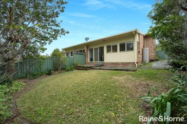 House For Sale - NSW - Bomaderry - 2541 - Villa Backing Onto Reserve (Image 2)