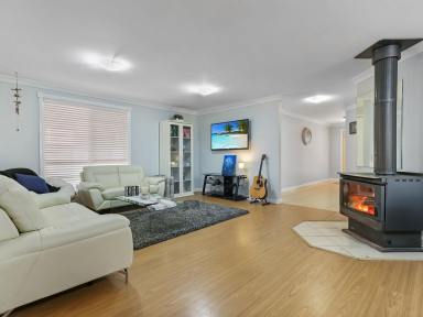 House Sold - NSW - Robertson - 2577 - Spacious Family Living in Leafy Robertson (Image 2)