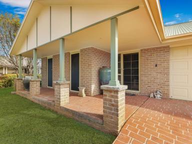 House Sold - NSW - Robertson - 2577 - Spacious Family Living in Leafy Robertson (Image 2)