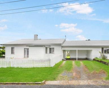 Unit Leased - QLD - Newtown - 4350 - Newly Renovated Unit in the Heart of Toowoomba  (Image 2)