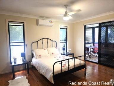 House For Sale - QLD - Macleay Island - 4184 - Possible dual living with views to Straddie  (Image 2)