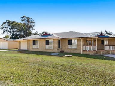 House For Sale - QLD - Warwick - 4370 - QUALITY BRICK, OUTSTANDING LOCATION, OWN THAT VIEW  (Image 2)