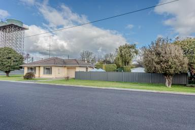House For Sale - SA - Penola - 5277 - Solid, Low-Maintenance Gem in the Heart of Penola  (Image 2)