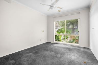 Unit For Lease - VIC - Mordialloc - 3195 - BRIGHT & AIRY | SURPRISNGLY SPACIOUS | CLOSE TO SHOPS & SCHOOLS  (Image 2)