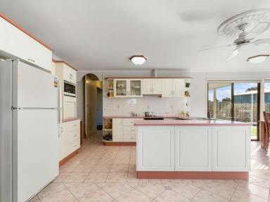 House For Sale - VIC - East Bairnsdale - 3875 - LIFESTYLE, BUSINESS & OPPORTUNITY ON 5 ACRES – JUST MINUTES FROM BAIRNSDALE  (Image 2)