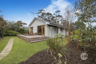 House For Sale - VIC - Somers - 3927 - Relaxed Luxury by the Sea (Image 2)